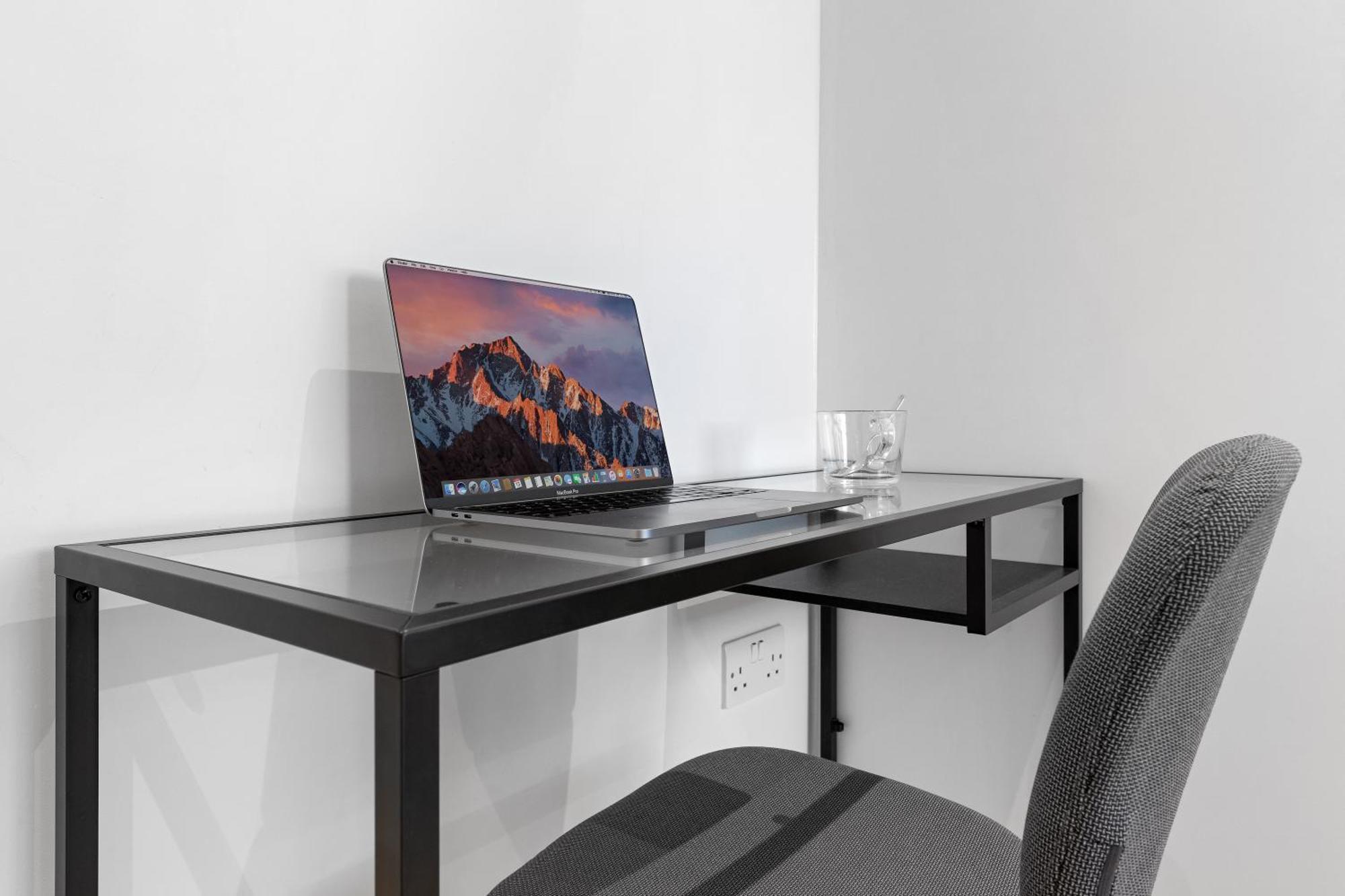 Stylish Retreats On Olympic Way Apartman London Kültér fotó